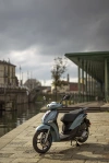 Piaggio Liberty S 125 MY2025 Blau Ardesia matt vorne links 04 Lifestyle